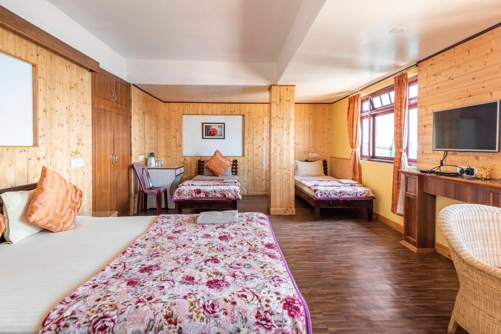 Little Singamari Home Stay Darjeeling  Eksteriør billede